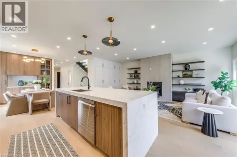 1411 Mountain Grove Avenue Burlington ON L7P 2H1