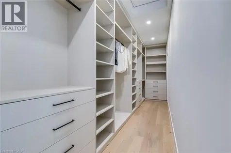1411 Mountain Grove Avenue Burlington ON L7P 2H1