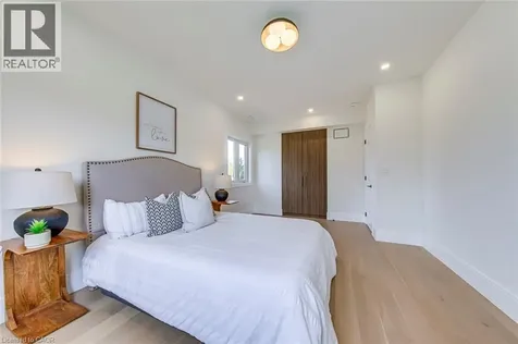 1411 Mountain Grove Avenue Burlington ON L7P 2H1