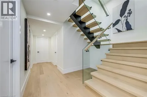 1411 Mountain Grove Avenue Burlington ON L7P 2H1