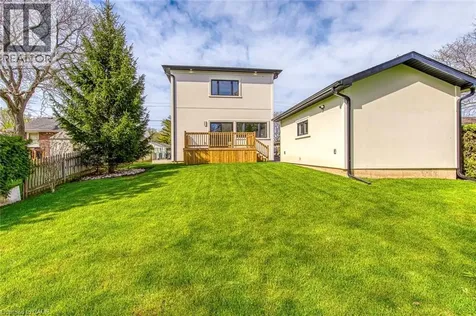 1411 Mountain Grove Avenue Burlington ON L7P 2H1