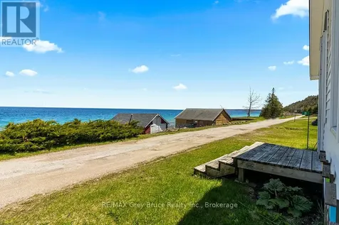 8 Dock Lane Northern Bruce Peninsula ON N0H 1Z0