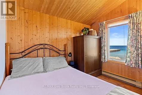 8 Dock Lane Northern Bruce Peninsula ON N0H 1Z0