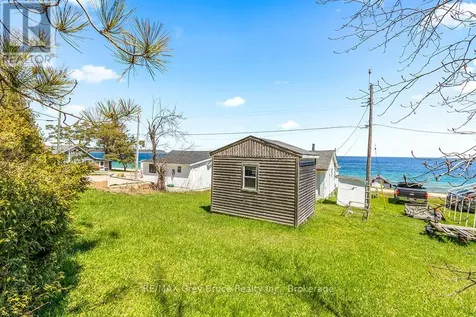 8 Dock Lane Northern Bruce Peninsula ON N0H 1Z0