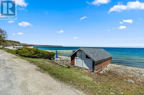 8 Dock Lane Northern Bruce Peninsula ON N0H 1Z0