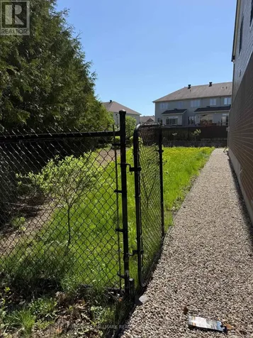1158 Tischart Crescent Ottawa ON K2T 0G4