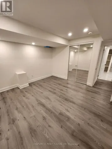 212 River Ridge Boulevard Aurora ON L4G 7T7