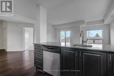 225 Winterfell Private Ottawa ON K1G 4J1