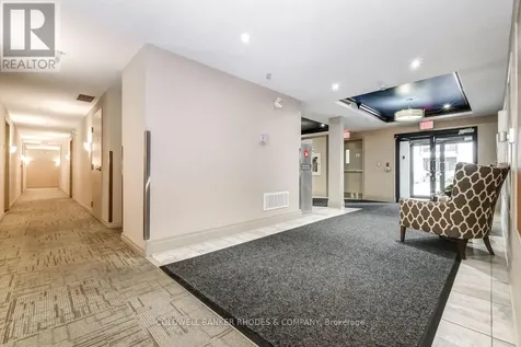 225 Winterfell Private Ottawa ON K1G 4J1