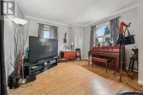 27 Roseview Avenue Cambridge ON N1R 4A5