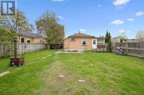 27 Roseview Avenue Cambridge ON N1R 4A5