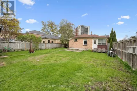27 Roseview Avenue Cambridge ON N1R 4A5