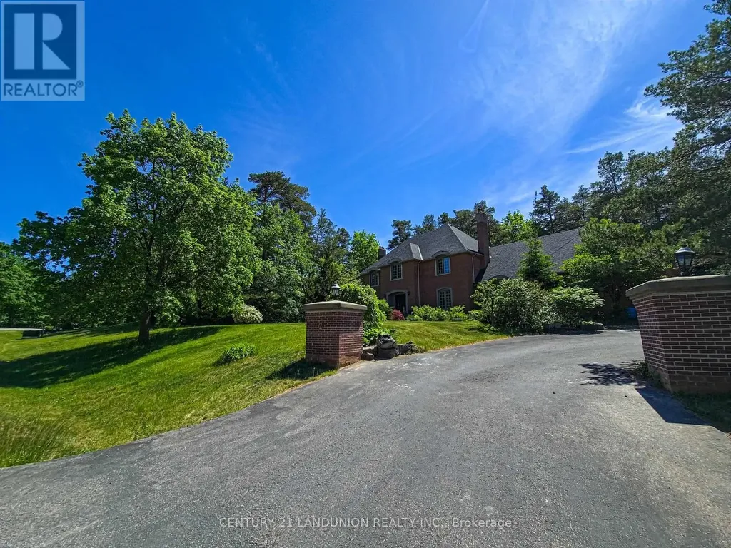2 Heron Trail Whitchurch-stouffville ON L3Y 4W1