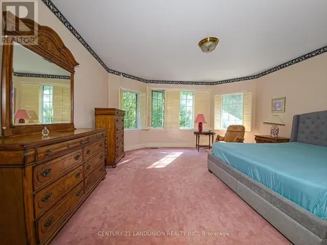 2 Heron Trail Whitchurch-stouffville ON L3Y 4W1
