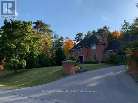 2 Heron Trail Whitchurch-stouffville ON L3Y 4W1