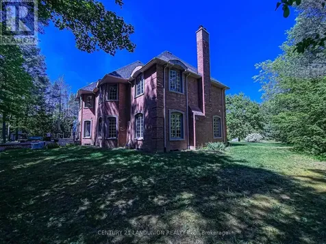 2 Heron Trail Whitchurch-stouffville ON L3Y 4W1