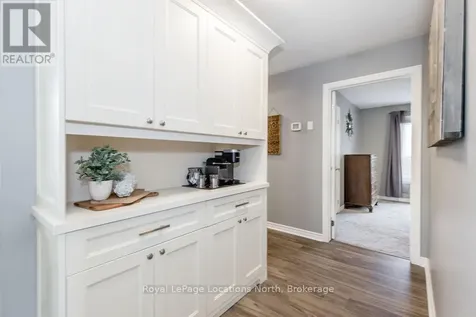 1094 River Road West Wasaga Beach ON L9Z 2W7