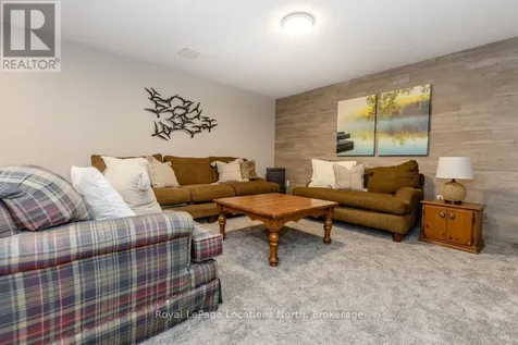 1094 River Road West Wasaga Beach ON L9Z 2W7