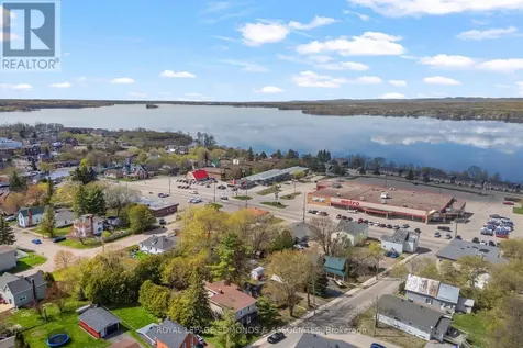 218 Fraser Street Pembroke ON K8A 1X5