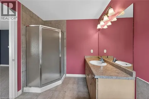 73 Cobblestone Drive Paris ON N3L 4G3