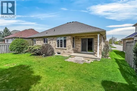 73 Cobblestone Drive Paris ON N3L 4G3