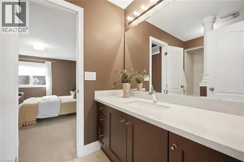 3305 Mistwell Crescent Oakville ON L6L 0A3