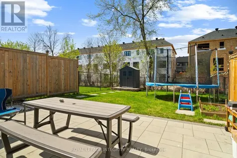407 Celtic Ridge Crescent Ottawa ON K2W 0B3
