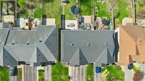 407 Celtic Ridge Crescent Ottawa ON K2W 0B3