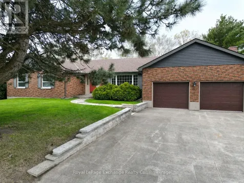 96 Penetangore Row Kincardine ON N2Z 2N8