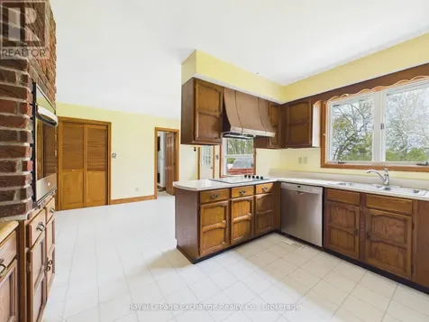 96 Penetangore Row Kincardine ON N2Z 2N8
