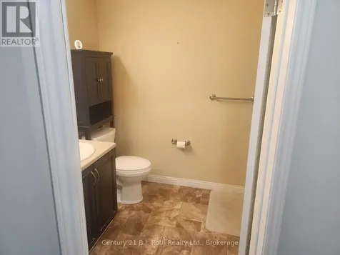 101 Thompsons Road Penetanguishene ON L9M 1K1