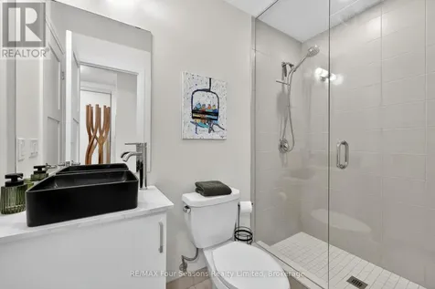 17 Spooner Crescent Collingwood ON L9Y 1T3