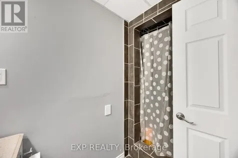 220 Rosebank Place Kitchener ON N2E 2R8