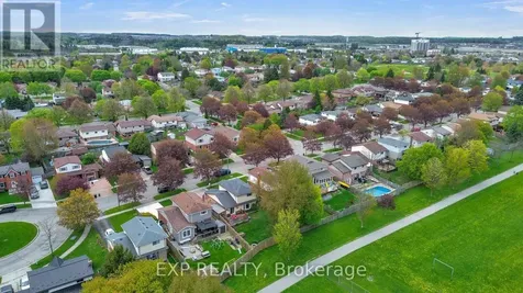 220 Rosebank Place Kitchener ON N2E 2R8