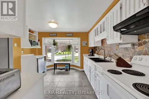 220 Rosebank Place Kitchener ON N2E 2R8