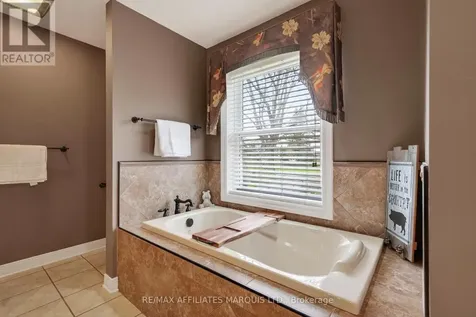 1613 Blakely Drive Cornwall ON K6J 5K5