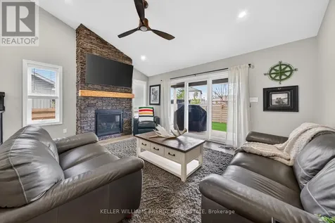 67 Farrington Crescent Prince Edward County (picton Ward) ON K0K 2T0