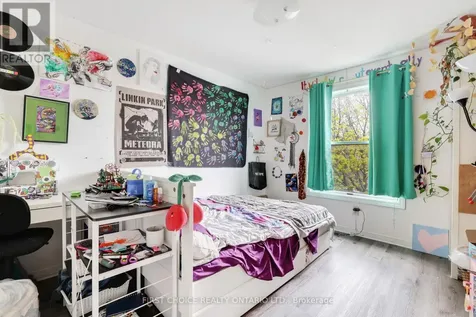 10 Maravista Drive Ottawa ON K2J 2Z5