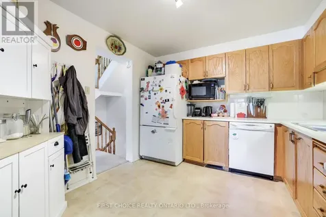 10 Maravista Drive Ottawa ON K2J 2Z5