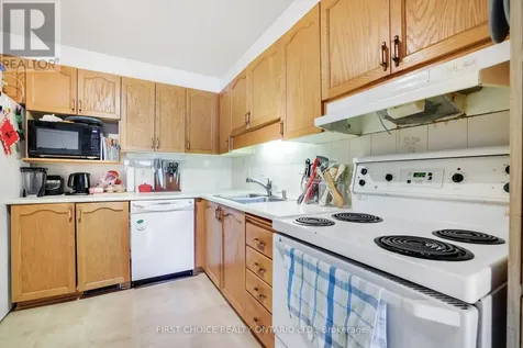 10 Maravista Drive Ottawa ON K2J 2Z5