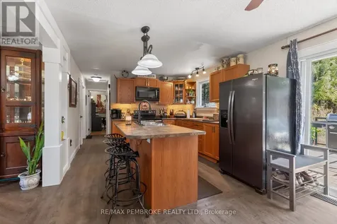 1346 Station Hill Road Laurentian Valley ON K8A 6W7