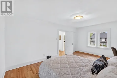 131 Acacia Avenue Ottawa ON K1M 0R2