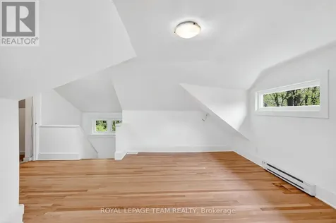 131 Acacia Avenue Ottawa ON K1M 0R2
