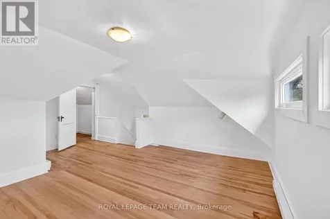 131 Acacia Avenue Ottawa ON K1M 0R2