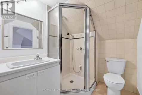 131 Acacia Avenue Ottawa ON K1M 0R2