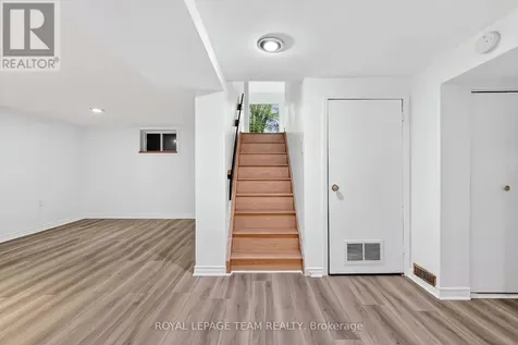 131 Acacia Avenue Ottawa ON K1M 0R2