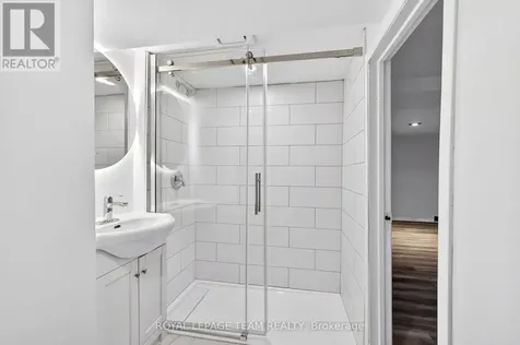 131 Acacia Avenue Ottawa ON K1M 0R2