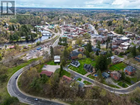 51 Robert Street Bracebridge ON P1L 2B9