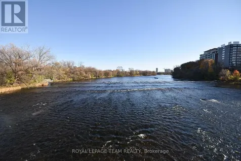 959 North River Road Ottawa ON K1K 3V3