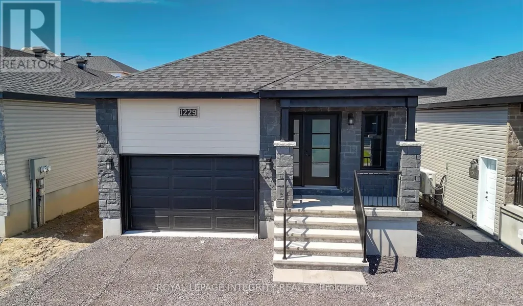 1229 Montblanc Crescent Russell ON K0A 1W0